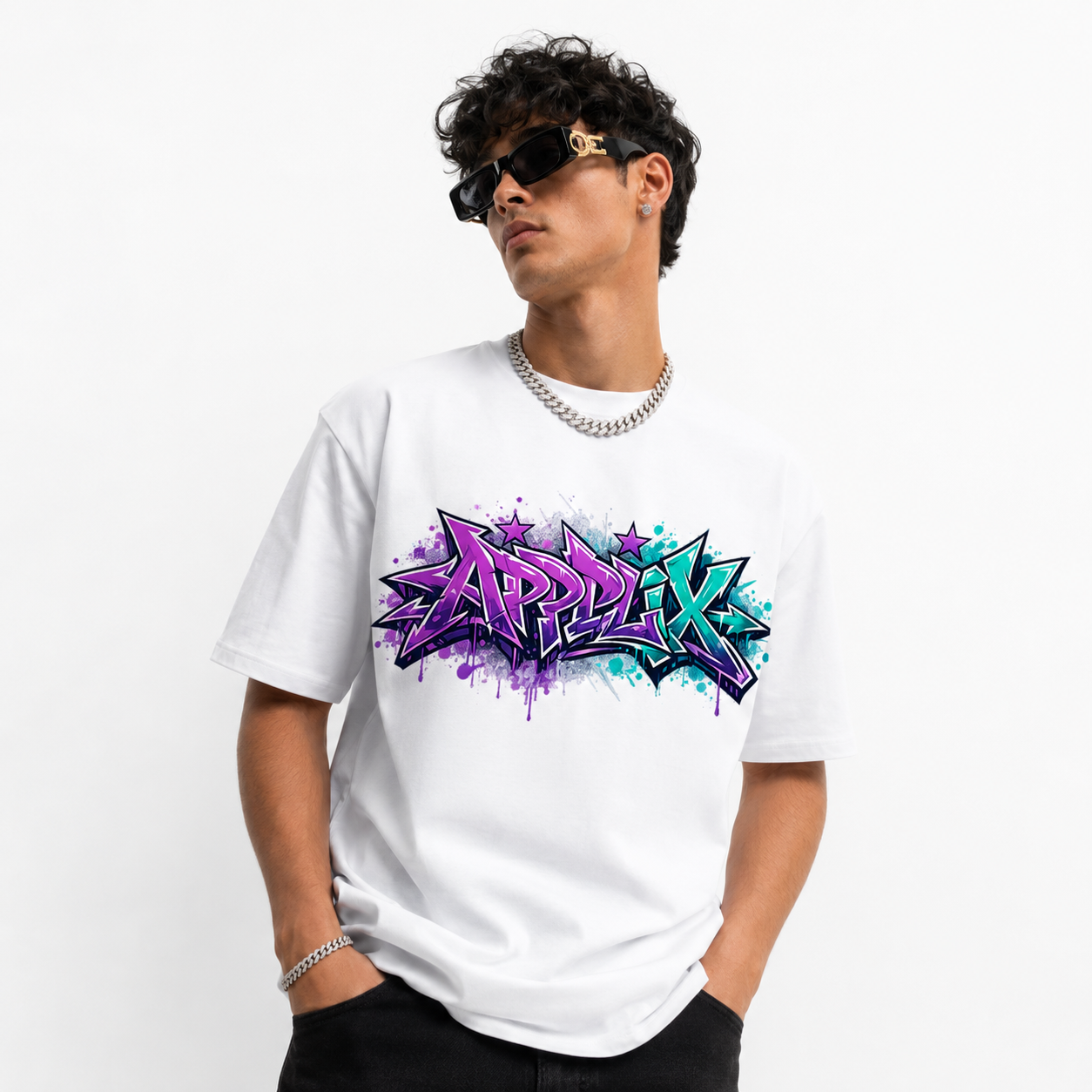 Applix Graffiti Graphic black and White T-Shirt
